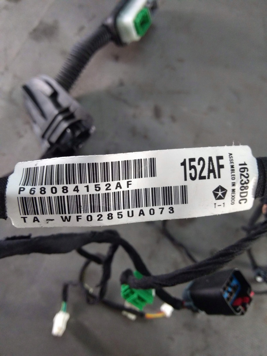 Dodge Charger bundle wiring door prawych front 2014-15