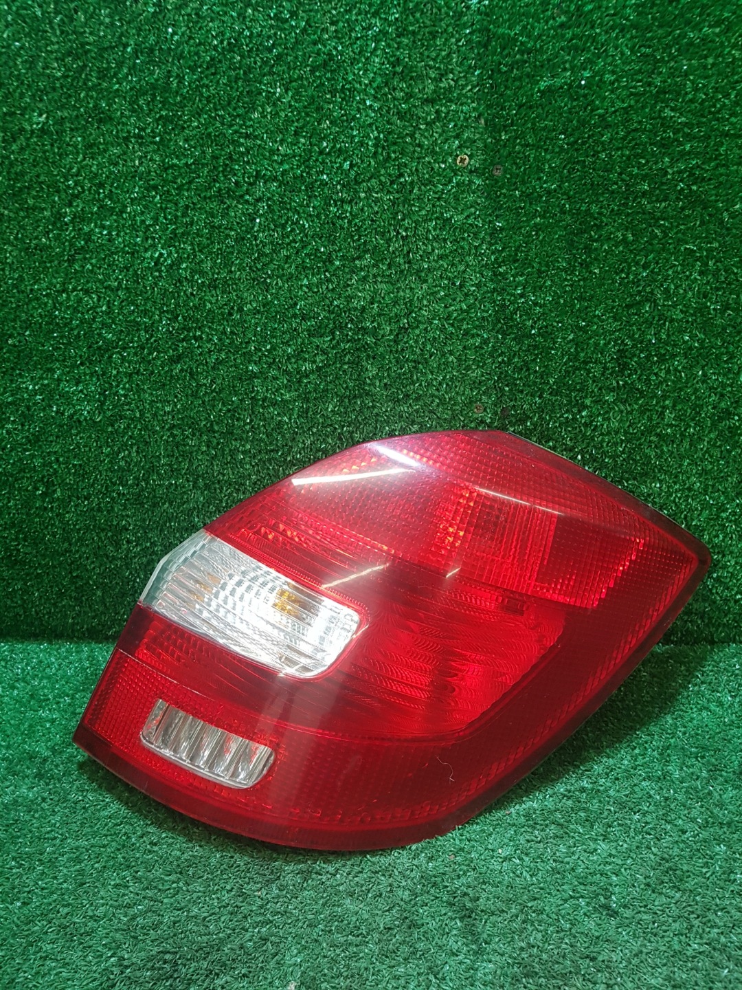 light right rear SKODA FABIA 2 5J6945096