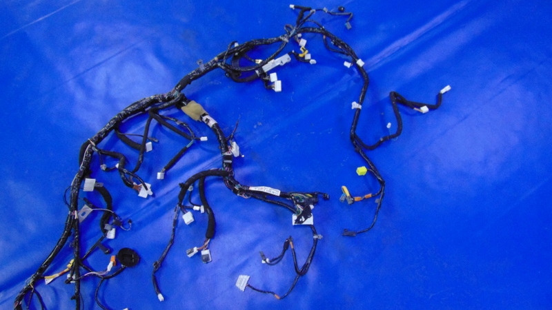 bundle wiring consoles below dashboard 2.2D SKYACTIV MAZDA CX-5 and 11-17R
