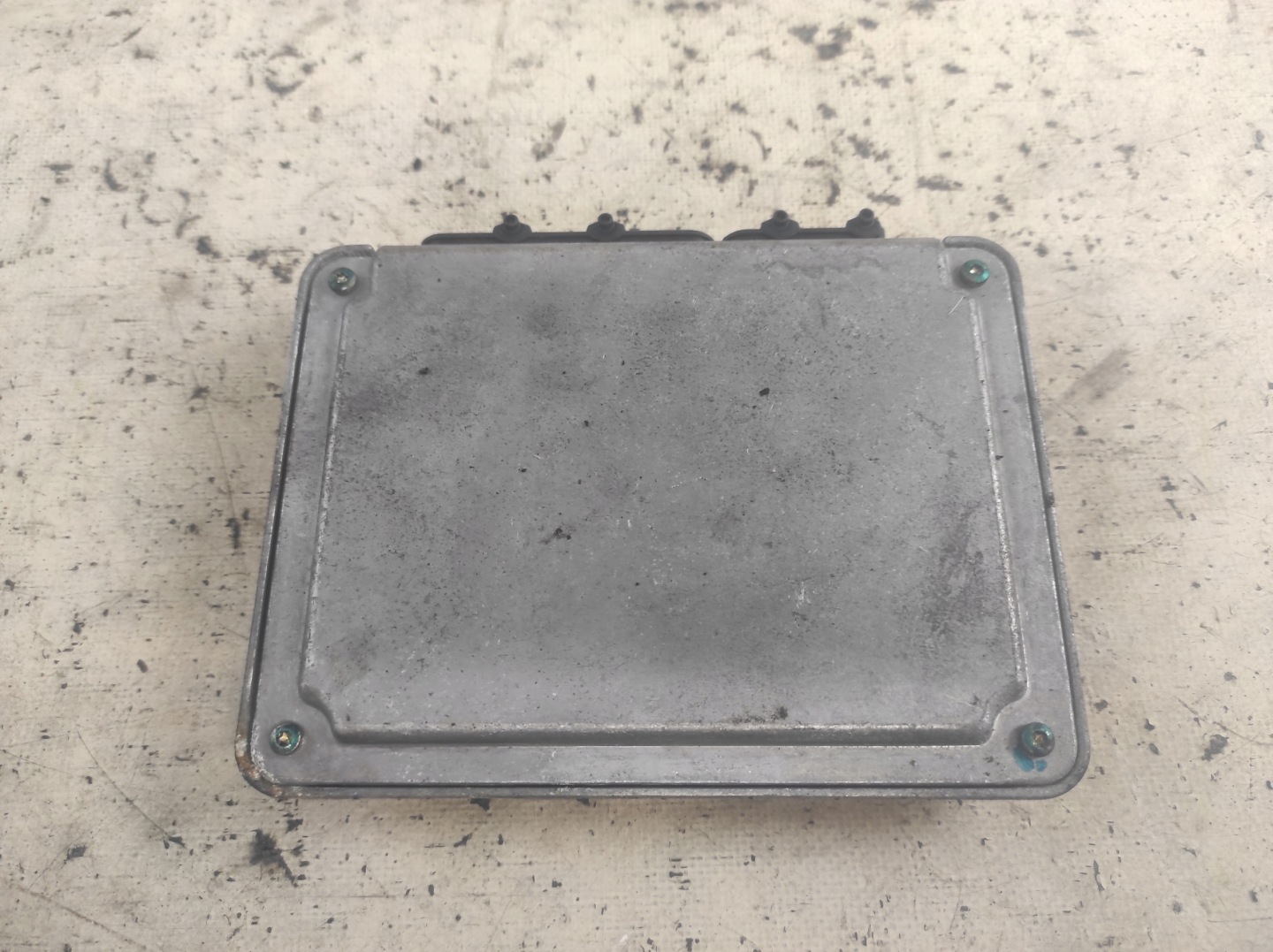 control unit computer of the engine VW NEW BEETLE 2.0 B 0261204935 06A906018N BOSCH
