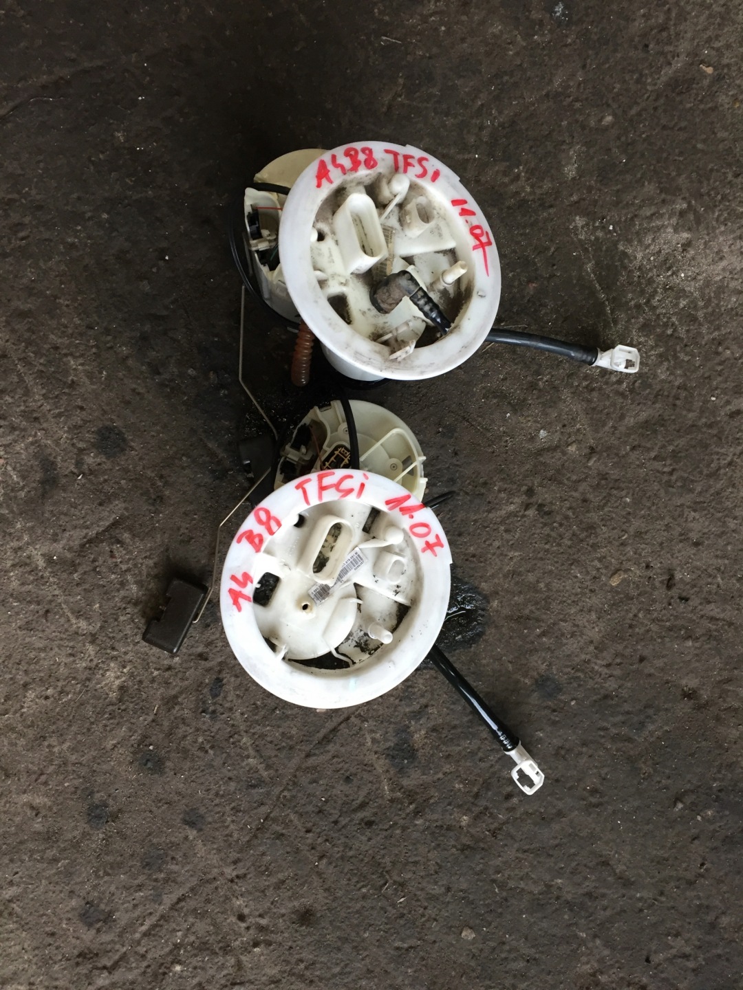 A4 B8 A5 8T 1.8 2.0 TFSI feed pump 8K0919051M