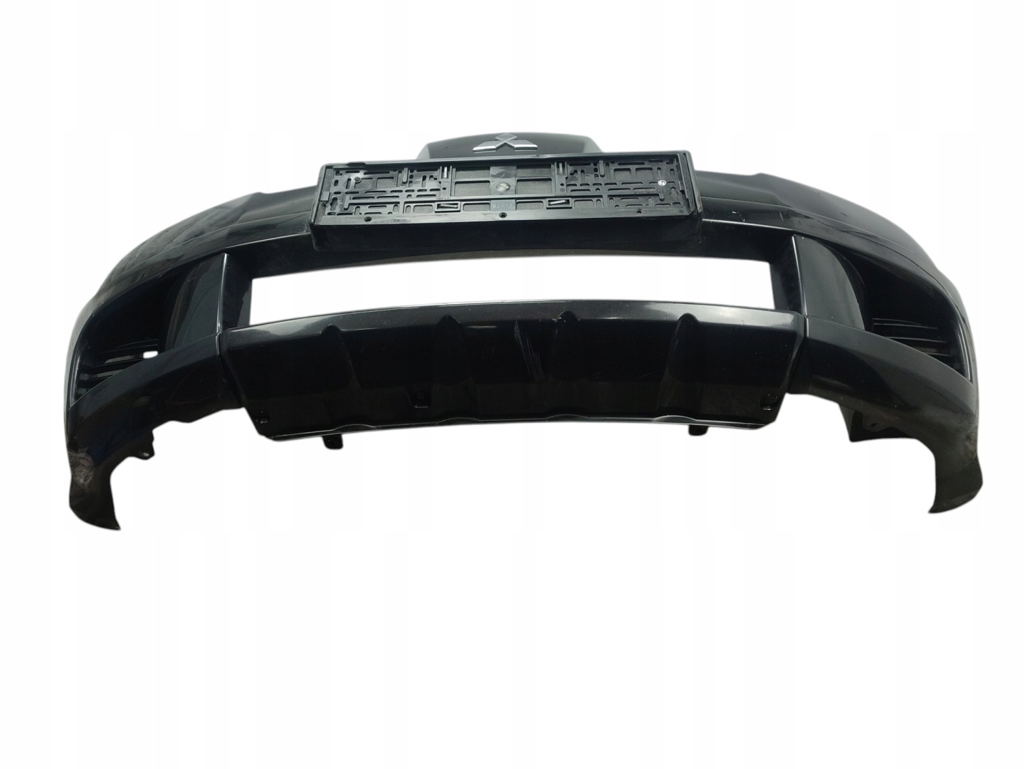 bumper front front MITSUBISHI OUTLANDER and LAK: A31A (01-06)