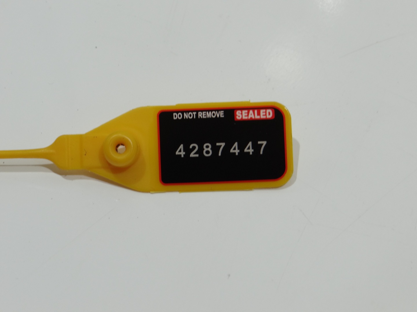 handle bracket of the opening bonnets BMW E60 E61 7008933 (4287447)
