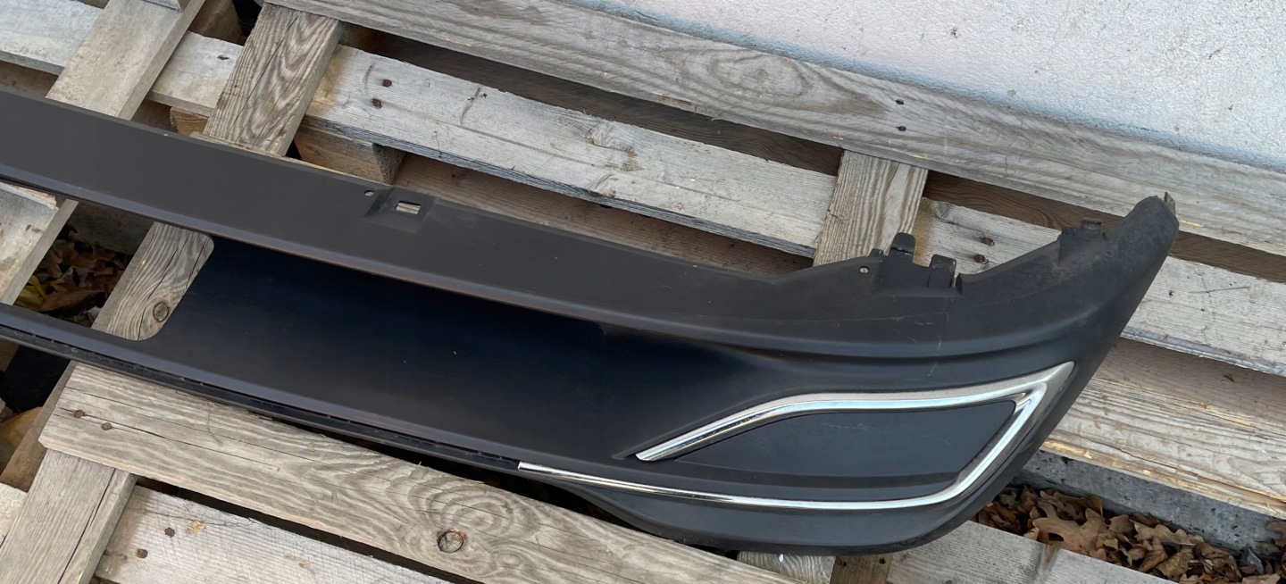 VW GOLF VIII HB SPOILER der Stoßstange heck 5H6807568A
