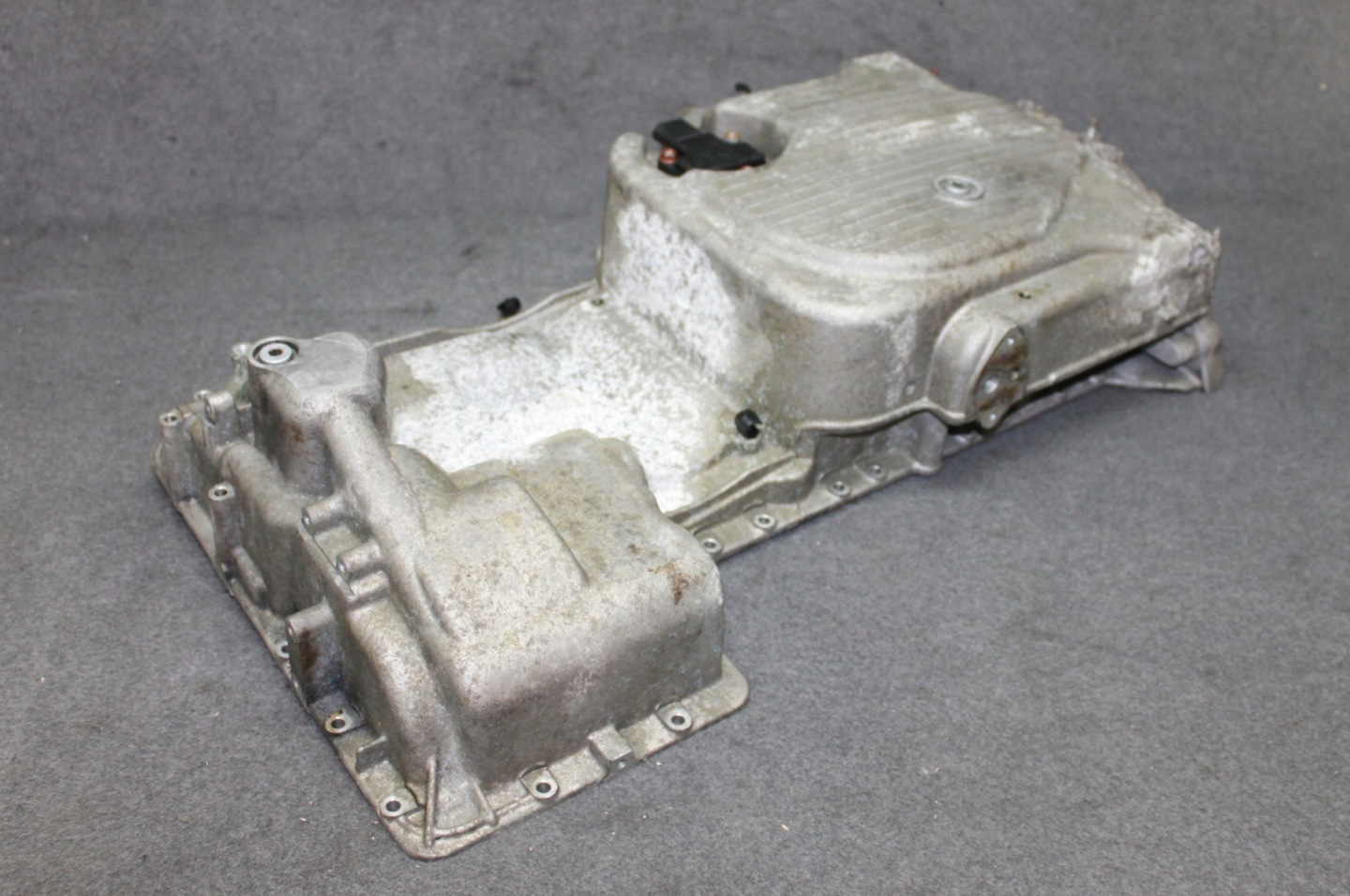 BMW E60 E63 M5 M6 S85B50A V10 5.0i - Ölwanne 7840542