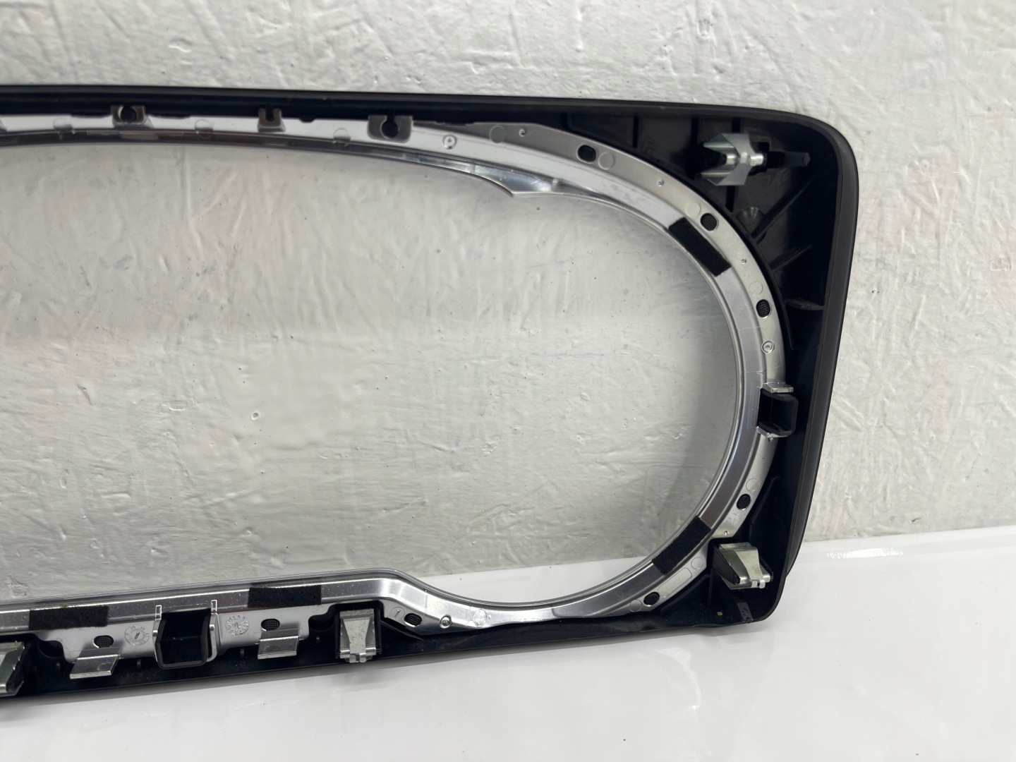 Obal budíka MERCEDES W213 A2135407237 EUROPA
