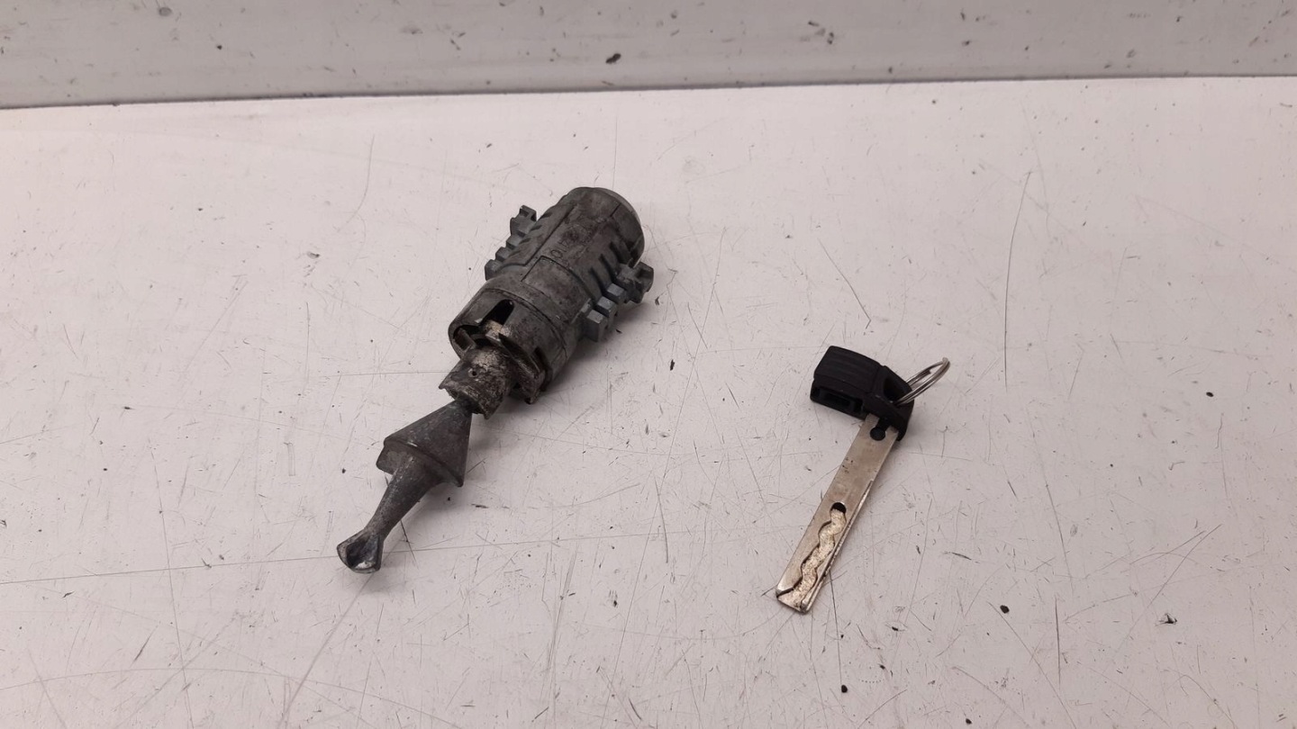 uložak ključ grot BMW E60