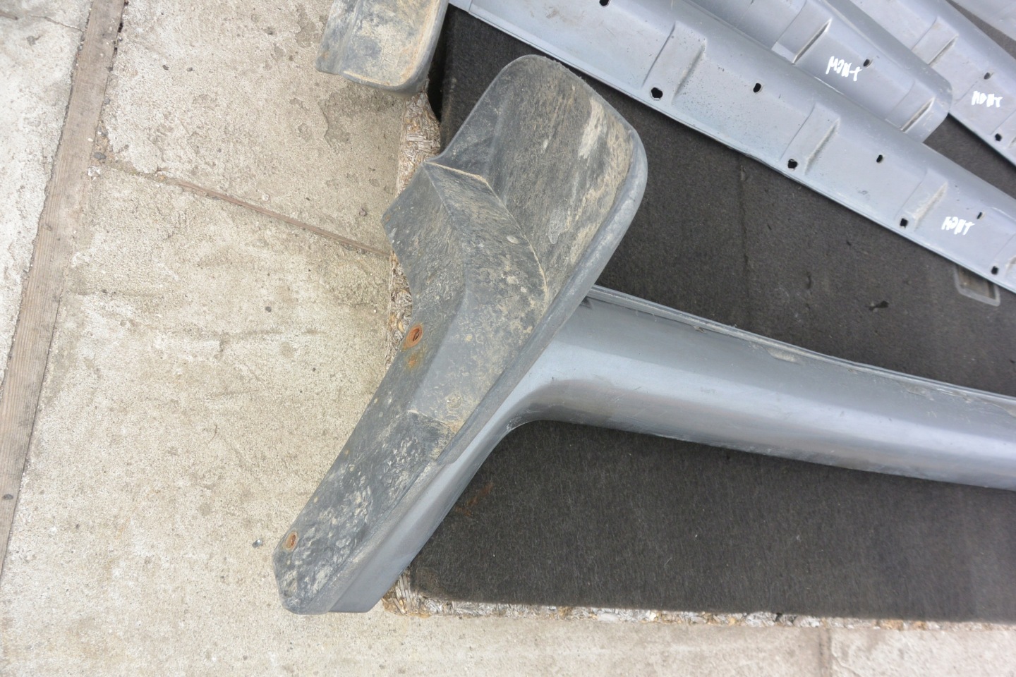 threshold cap of the threshold OPEL MONTEREY ISUZU TROOPER 5D