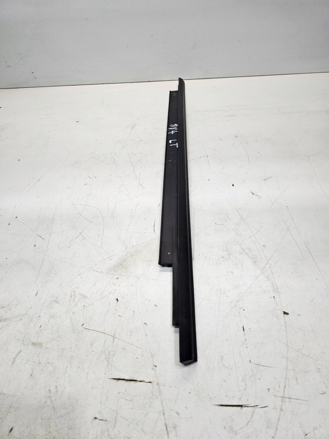 moulding MAT windows left rear part AUDI A3 8V 5-door 8V4839477