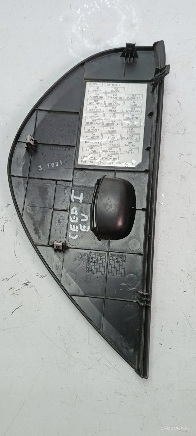 KIA CEED and cover spoiler of the dashboard front left 2006