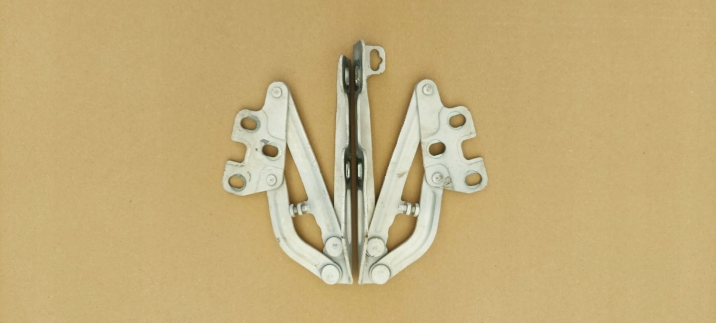 bonnet hinges OPEL CORSA E 13311902 13311903
