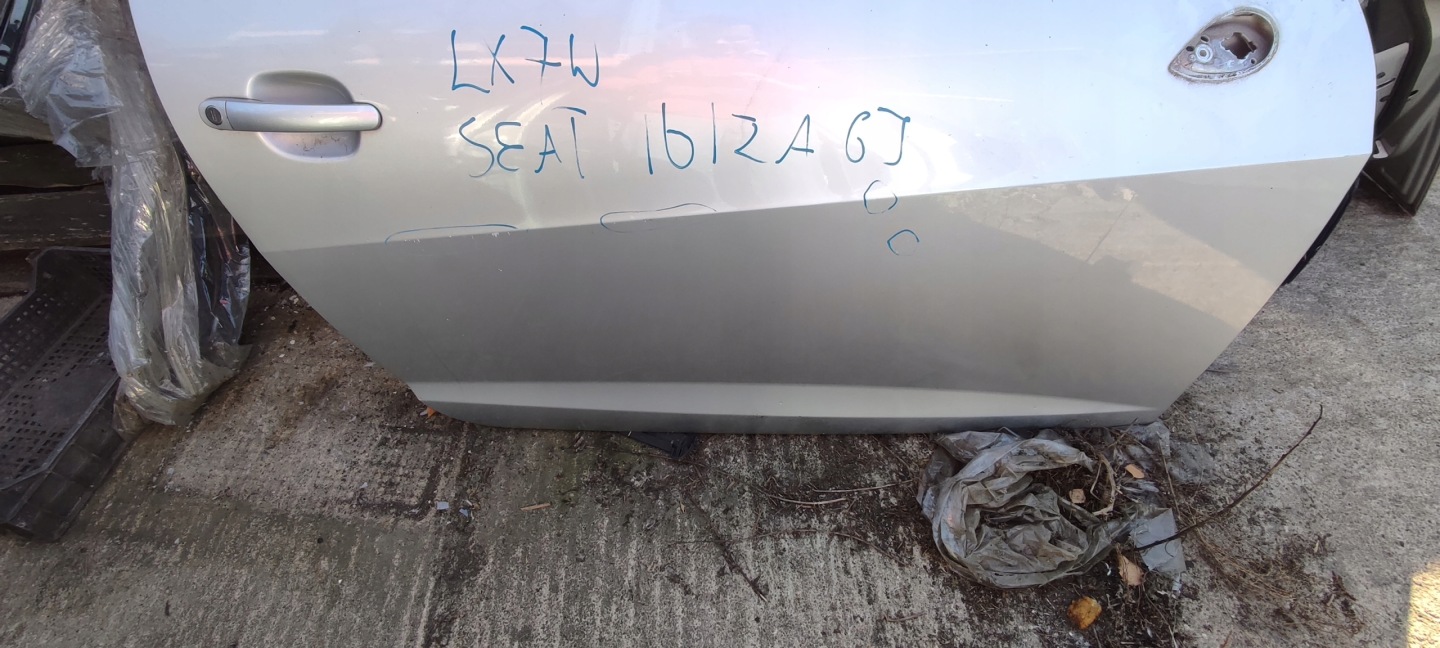 door right front front seat ibiza IV LX7W 3D
