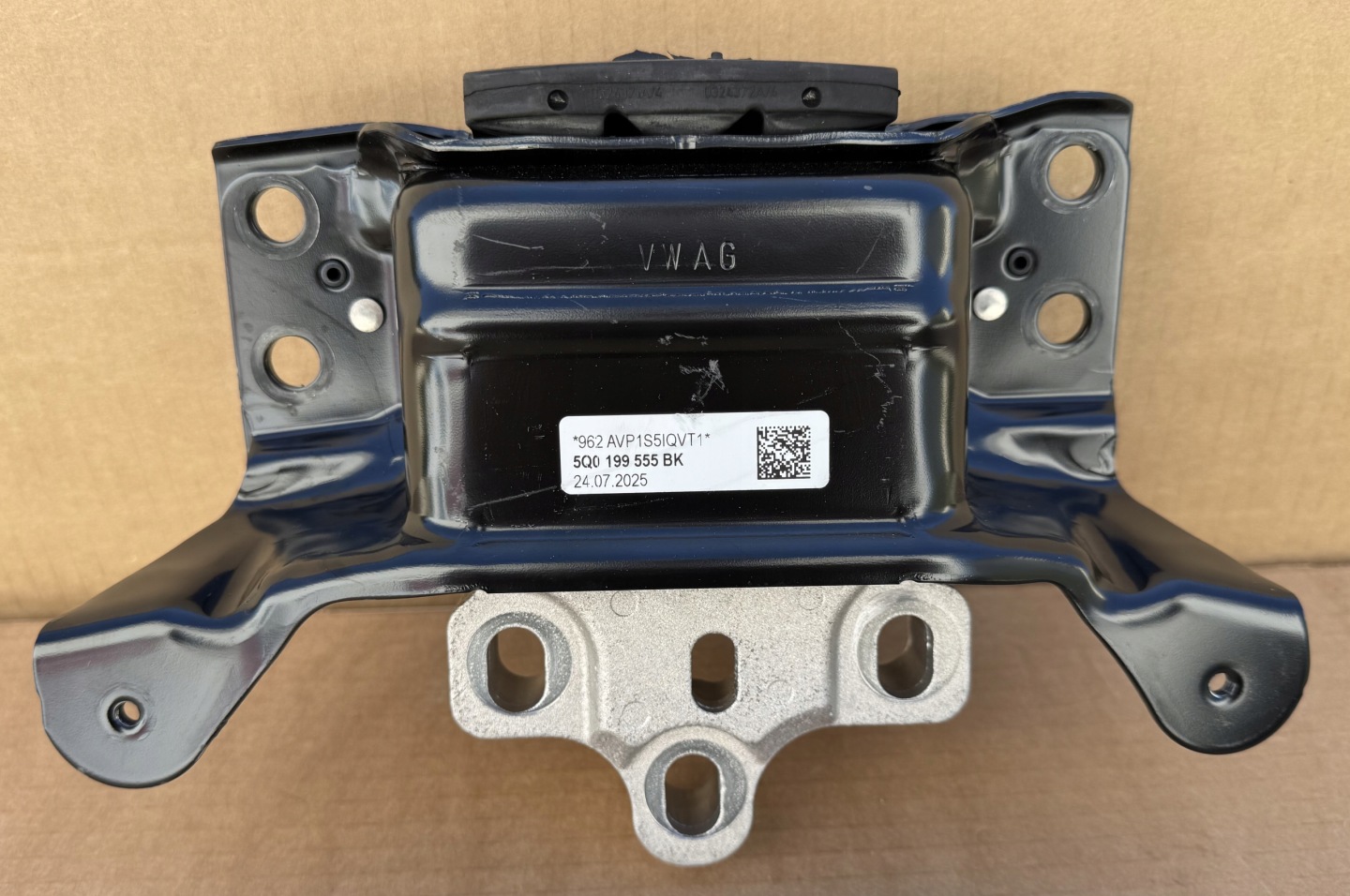 gearbox mount 5Q0199555BK VW SKODA as new