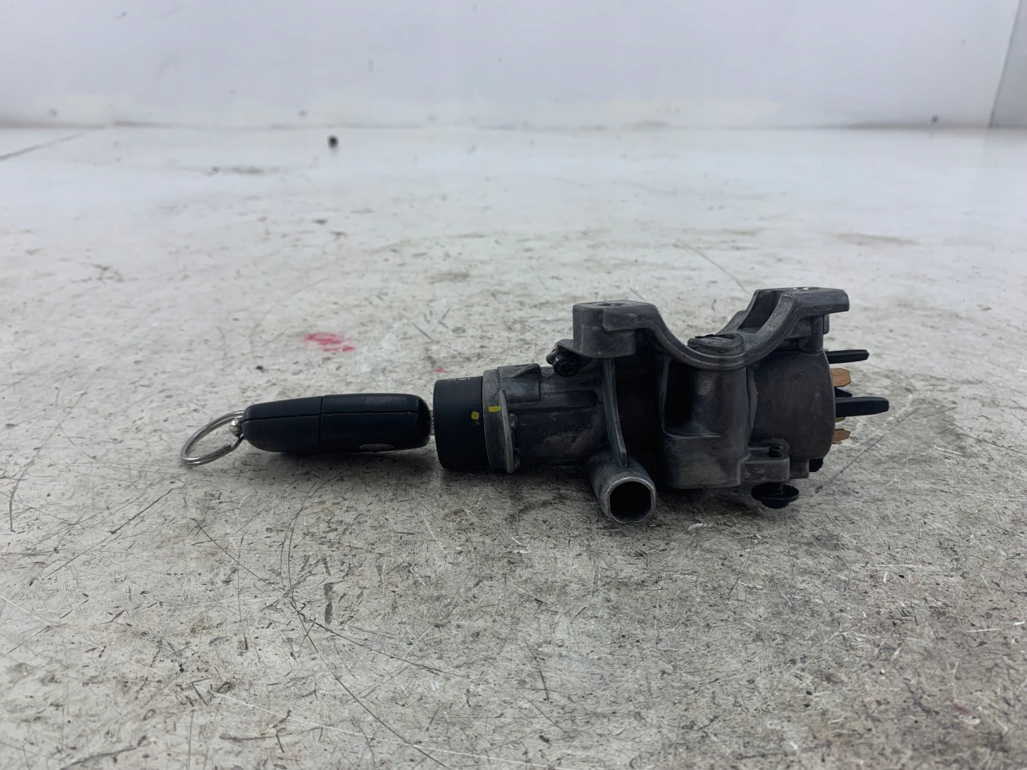 AUDI A6 C5 ignition + key 4B0905851B