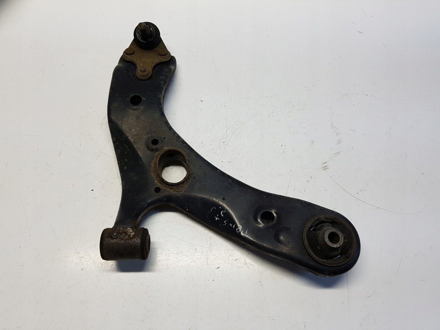 PRIUS III 3 plus + arm right front front original