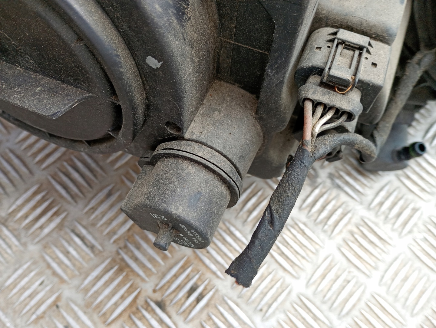 Mercedes W211 light left or right front xenon europa complete
