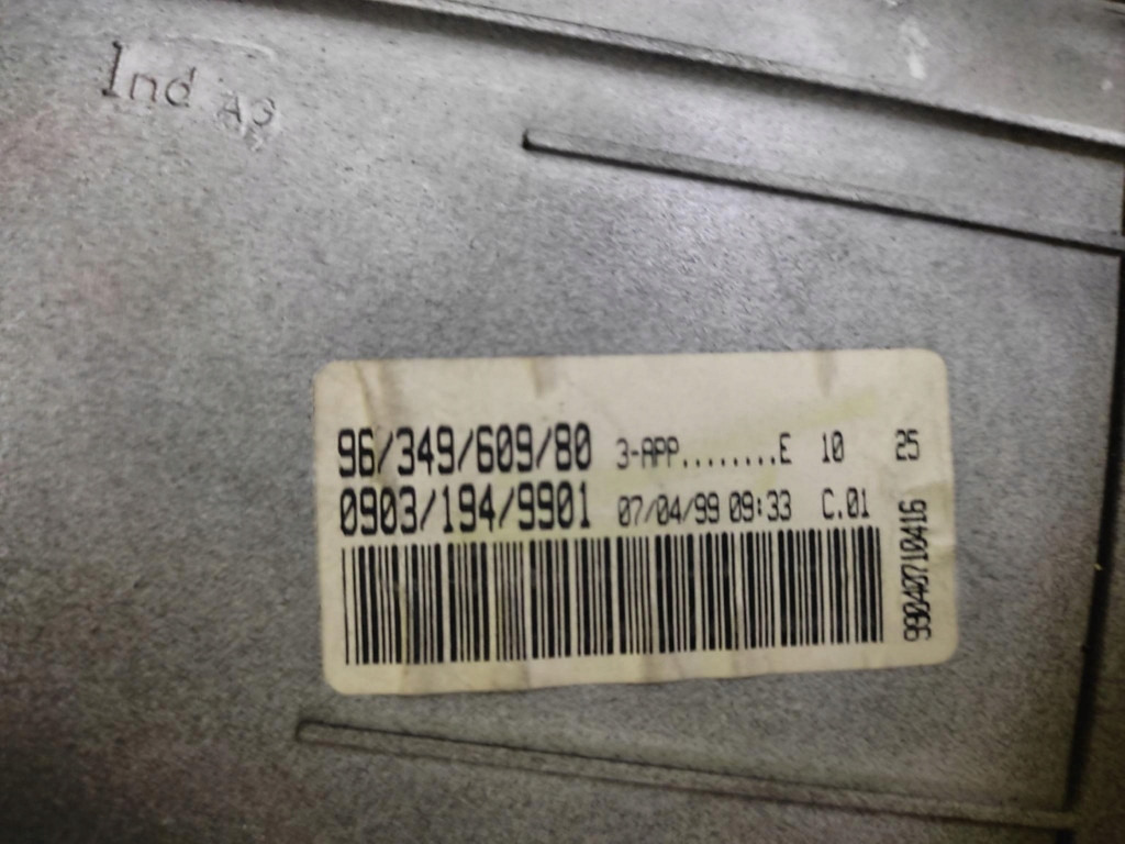 PEUGEOT 206 1.6 dials 9634960980