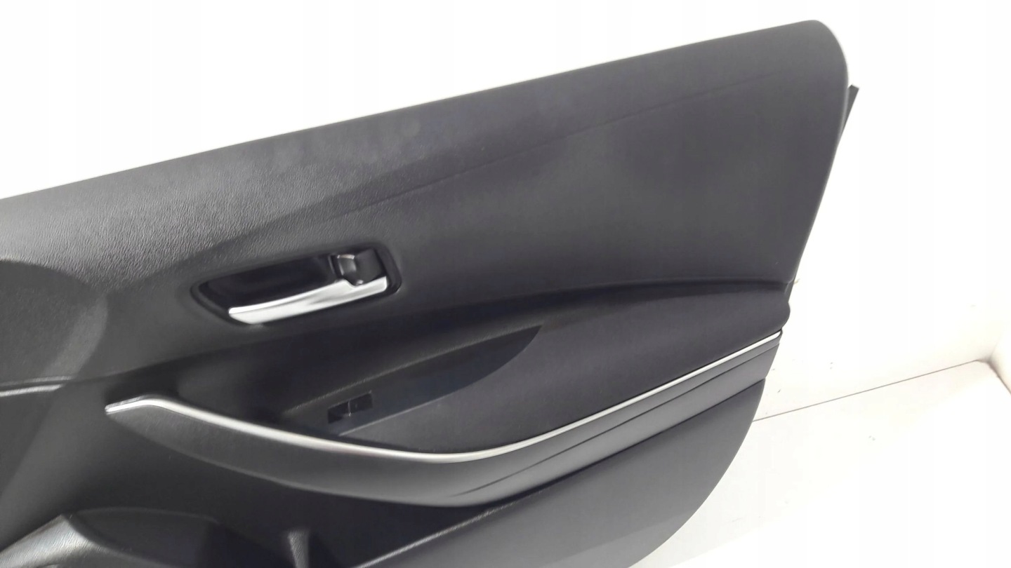 Toyota Corolla E21 side door front right 67611-02860 (ET24)
