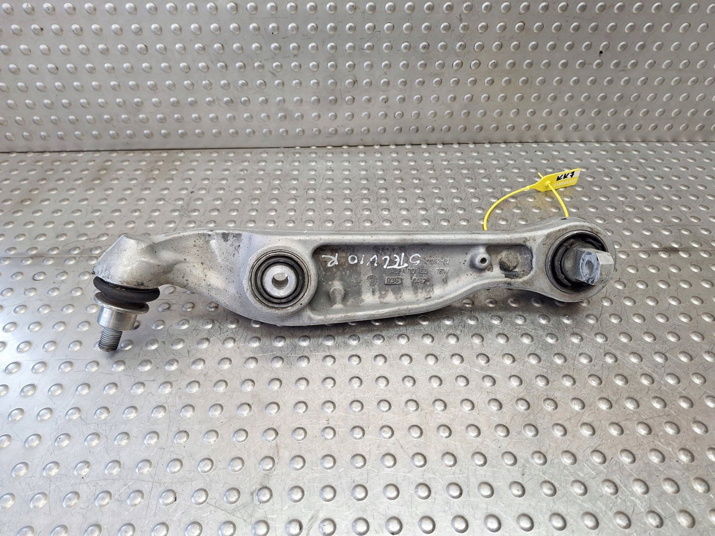 arm right front ALFA ROMEO STELVIO Q4 K2052-02