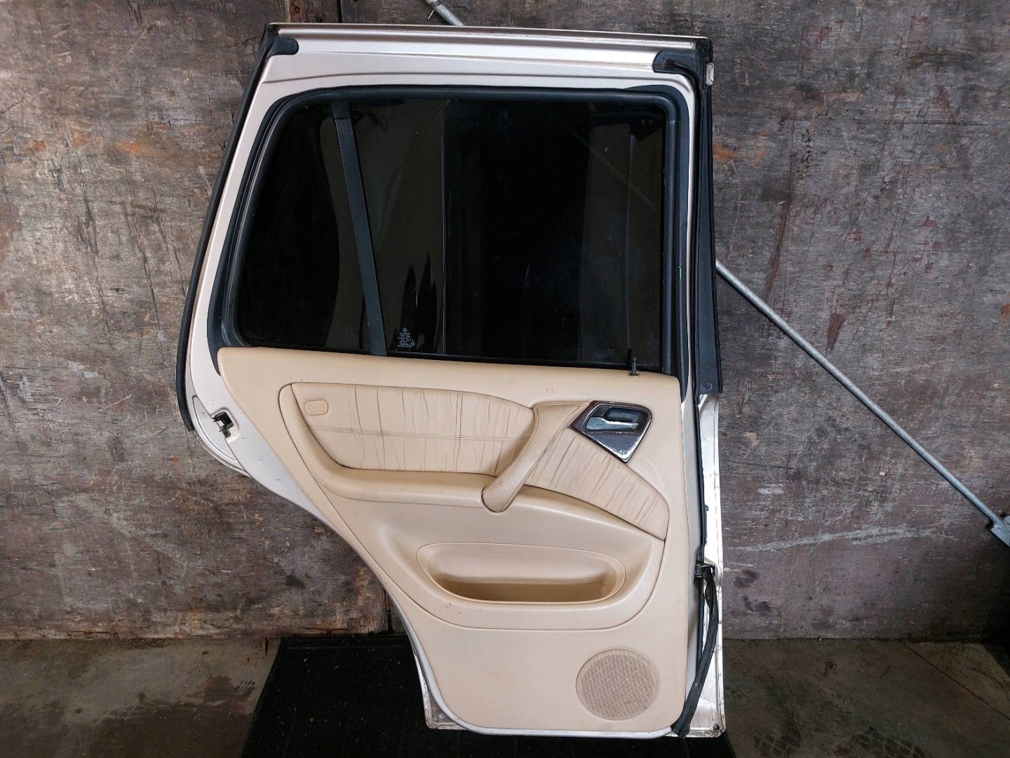 door complete left rear part MERCEDES-BENZ ML and W163