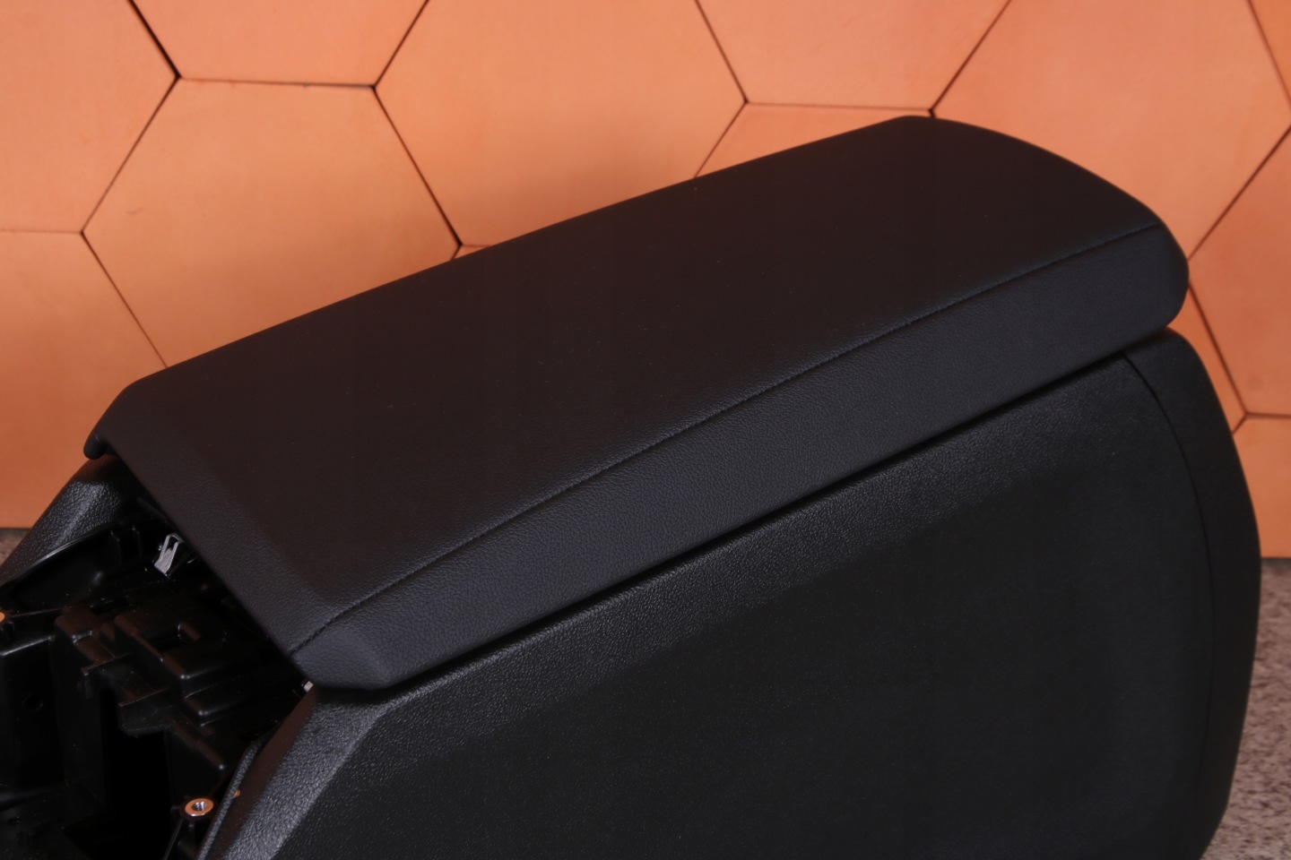 BMW G20 G21 TUNEL central armrest black EUROPA