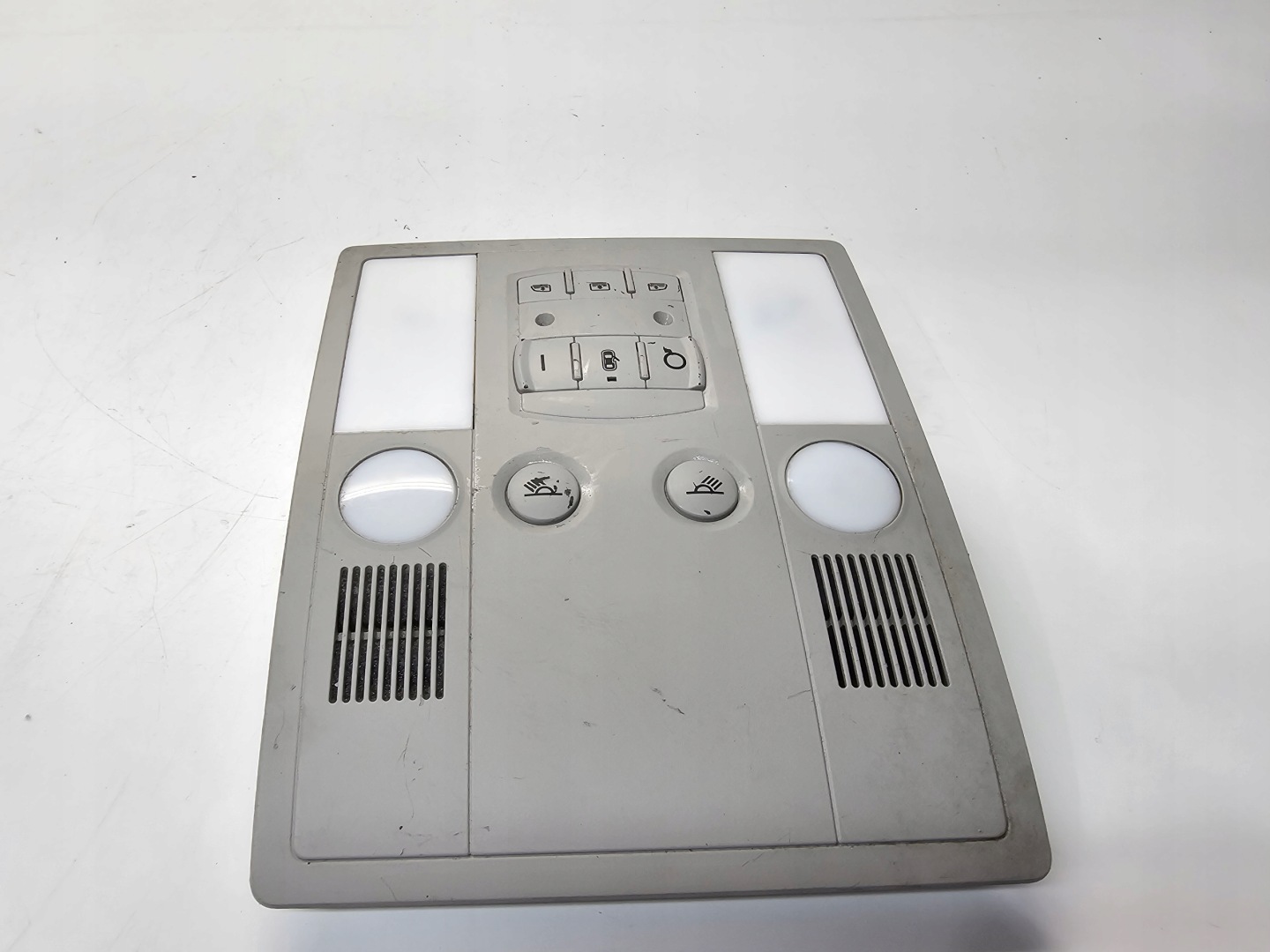 light OSWIETLENIE cabs AUDI A8 D3 4E0947111AC