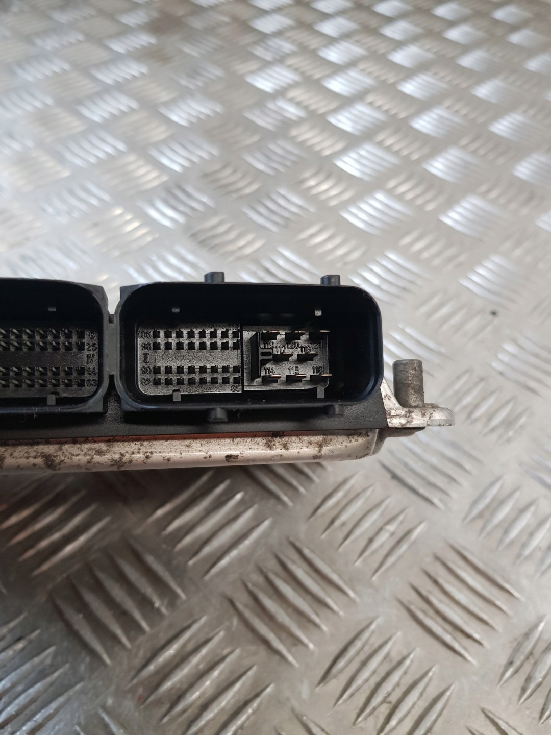 control unit of the engine 8D1906018 AUDI A3 8L 1.8B 00R- EUROPA