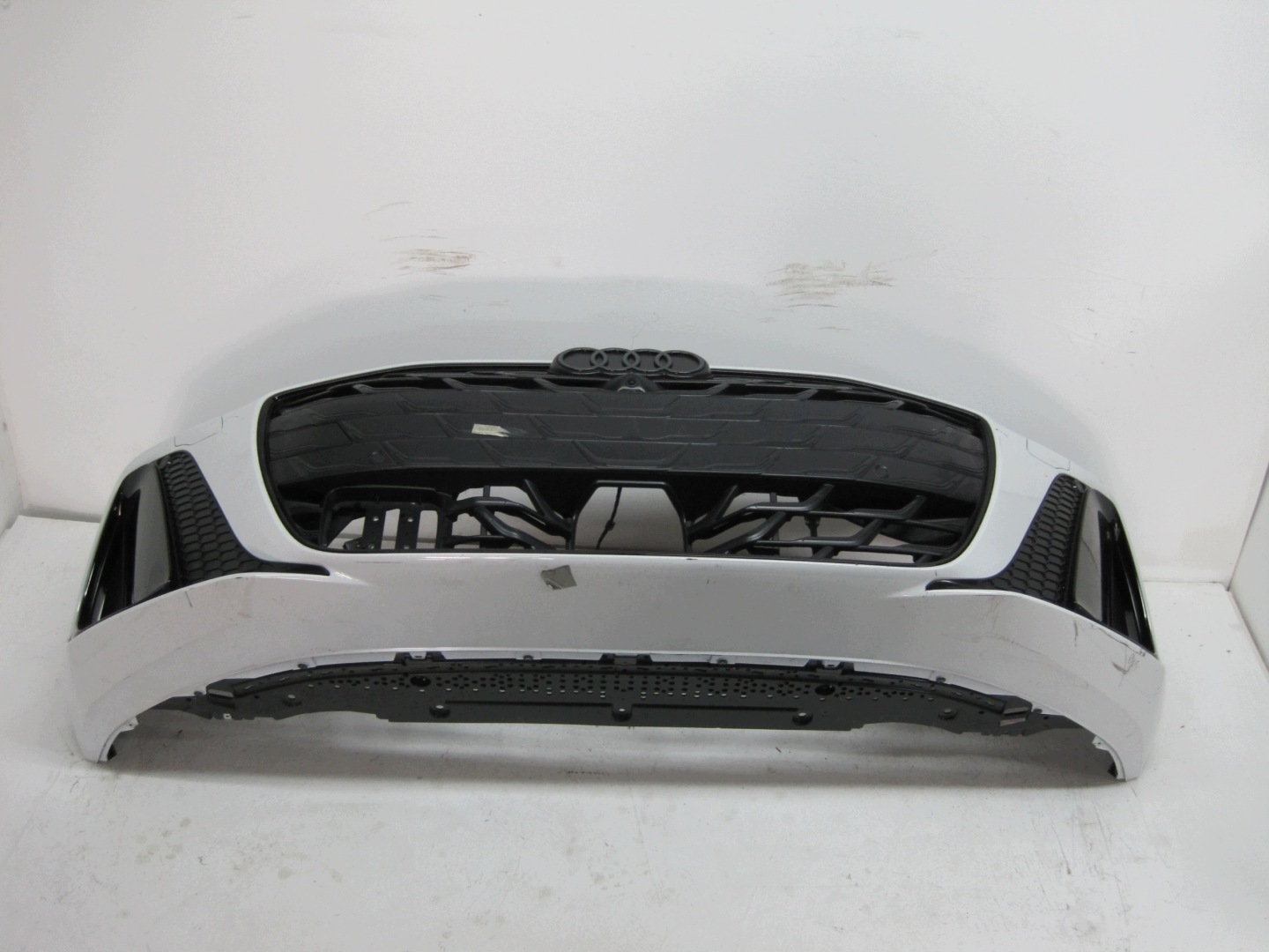 bumper Audi A6 4P0 S-LINE XENON KAMERA 25R front front
