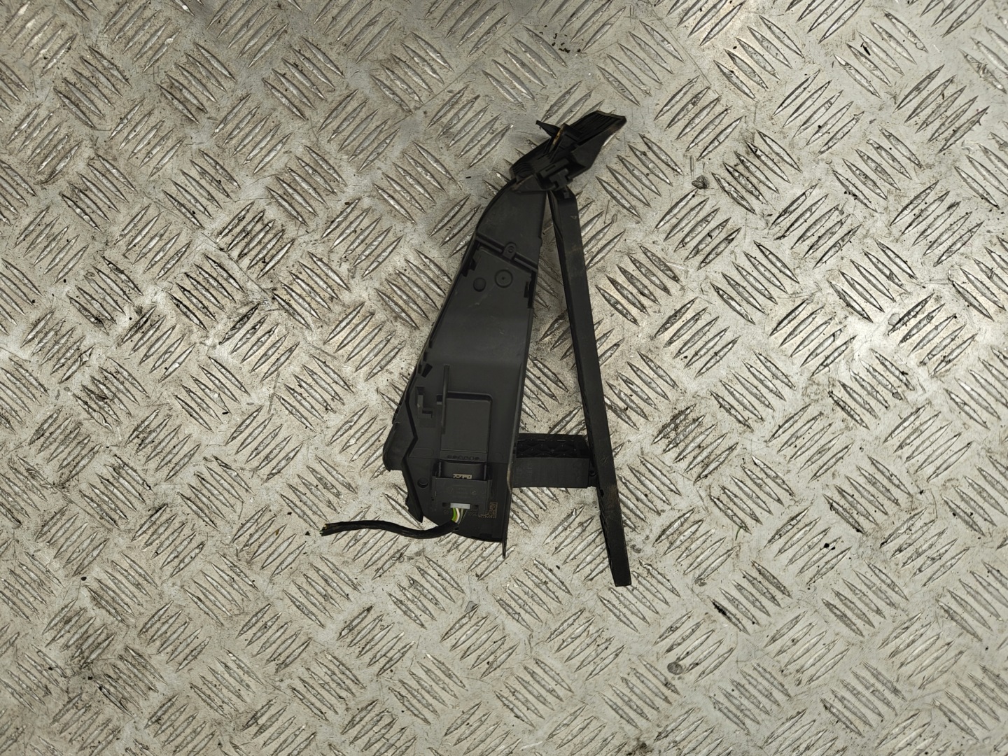 BMW iX i20 accelerator pedal 6889823