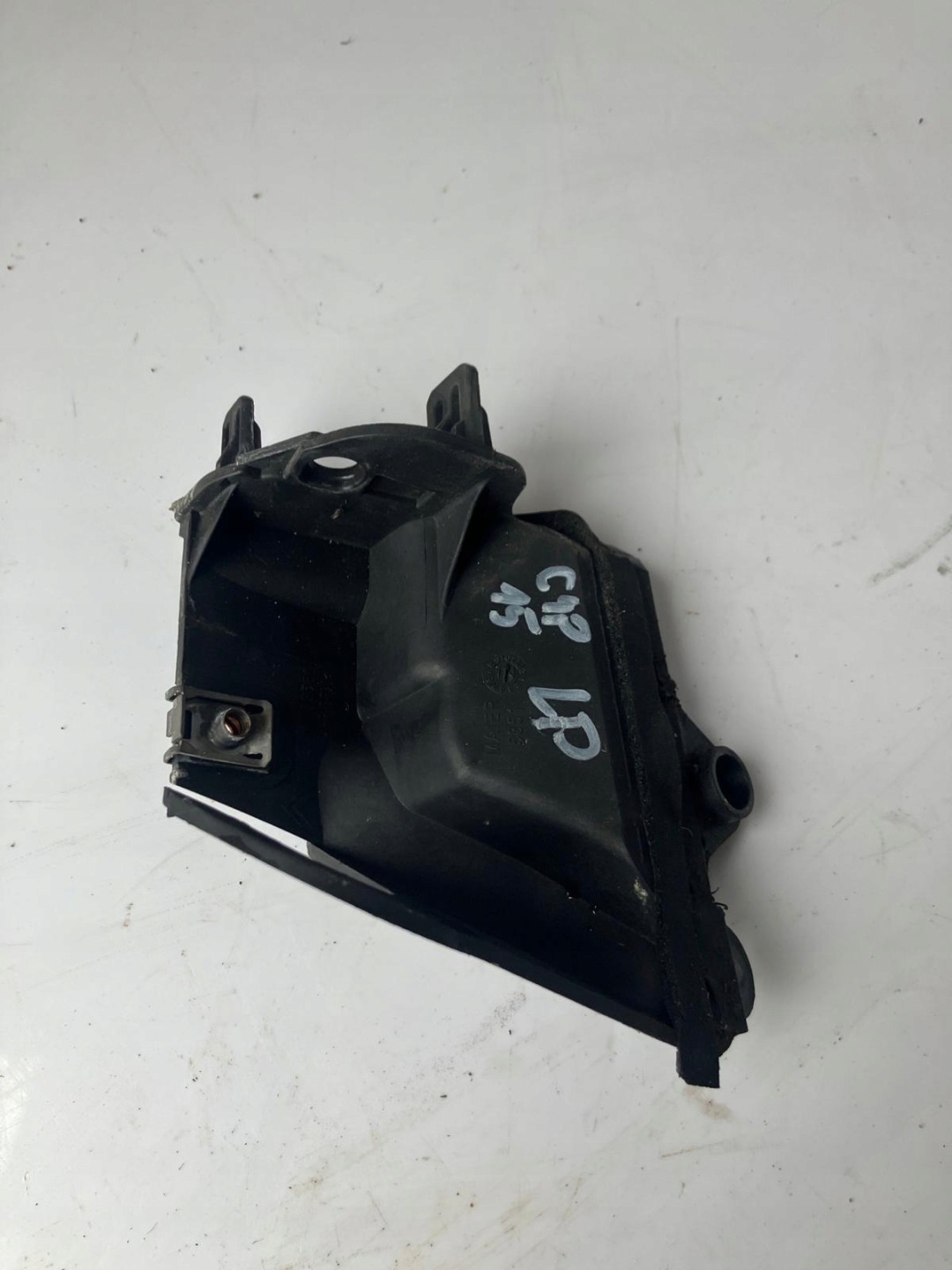 holder under the window left C4 PICASSO II 9801433580