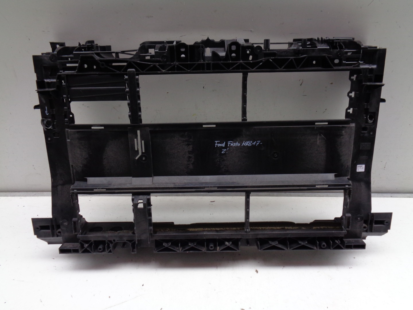 bar, wall front FORD FIESTA MK8 17