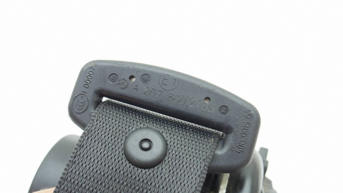 Gurten Sicherheits links heck hinten MERCEDES E W207 A2078602185