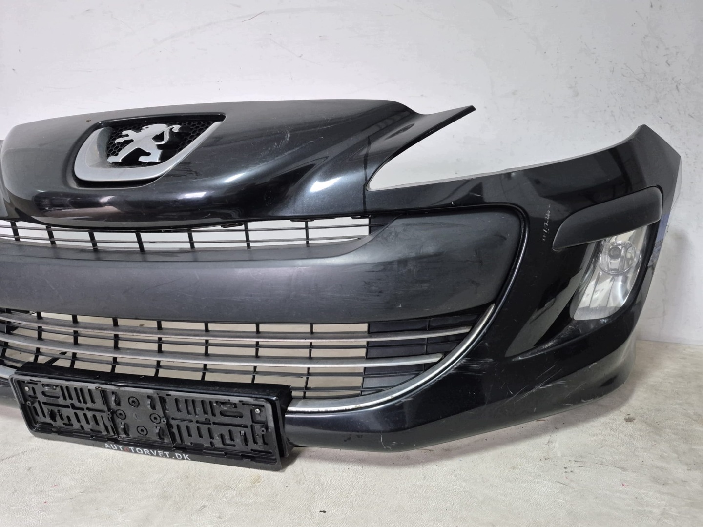 PEUGEOT 308 and T7 07-11 bumper front front 9680484677