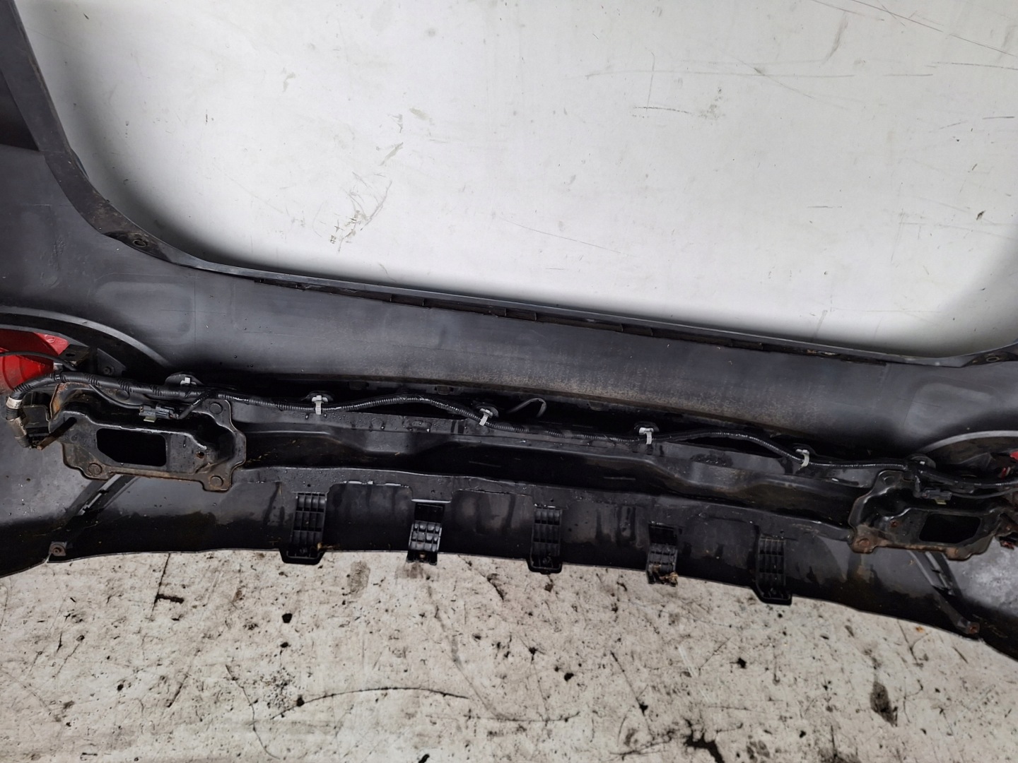HYUNDAI IX35 09-15 bumper rear part + sider + PDC