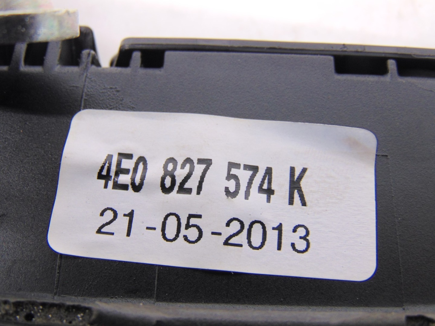 Couverture de la Serrure Poignée AUDI A8 D4 4E0827574K