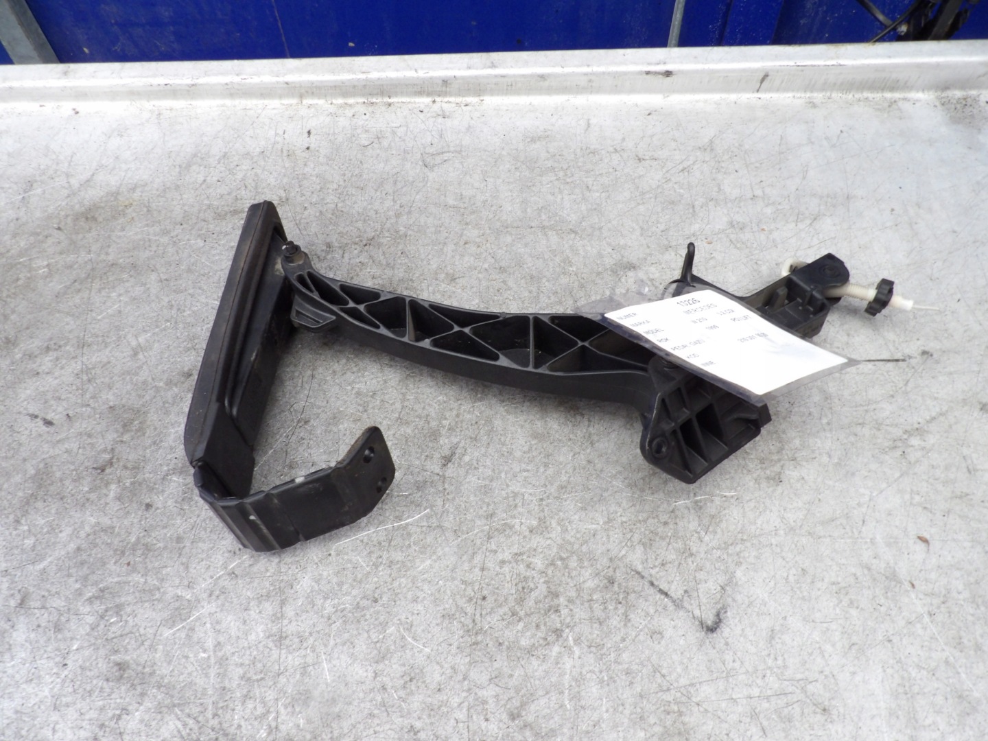 Mercedes W 210 Gaspedal