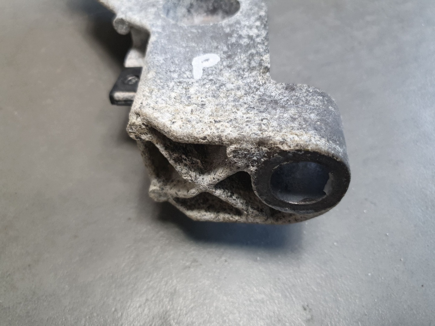 Audi SQ6 e-tron supporto supporto motore staffa fissaggio 85E199604C