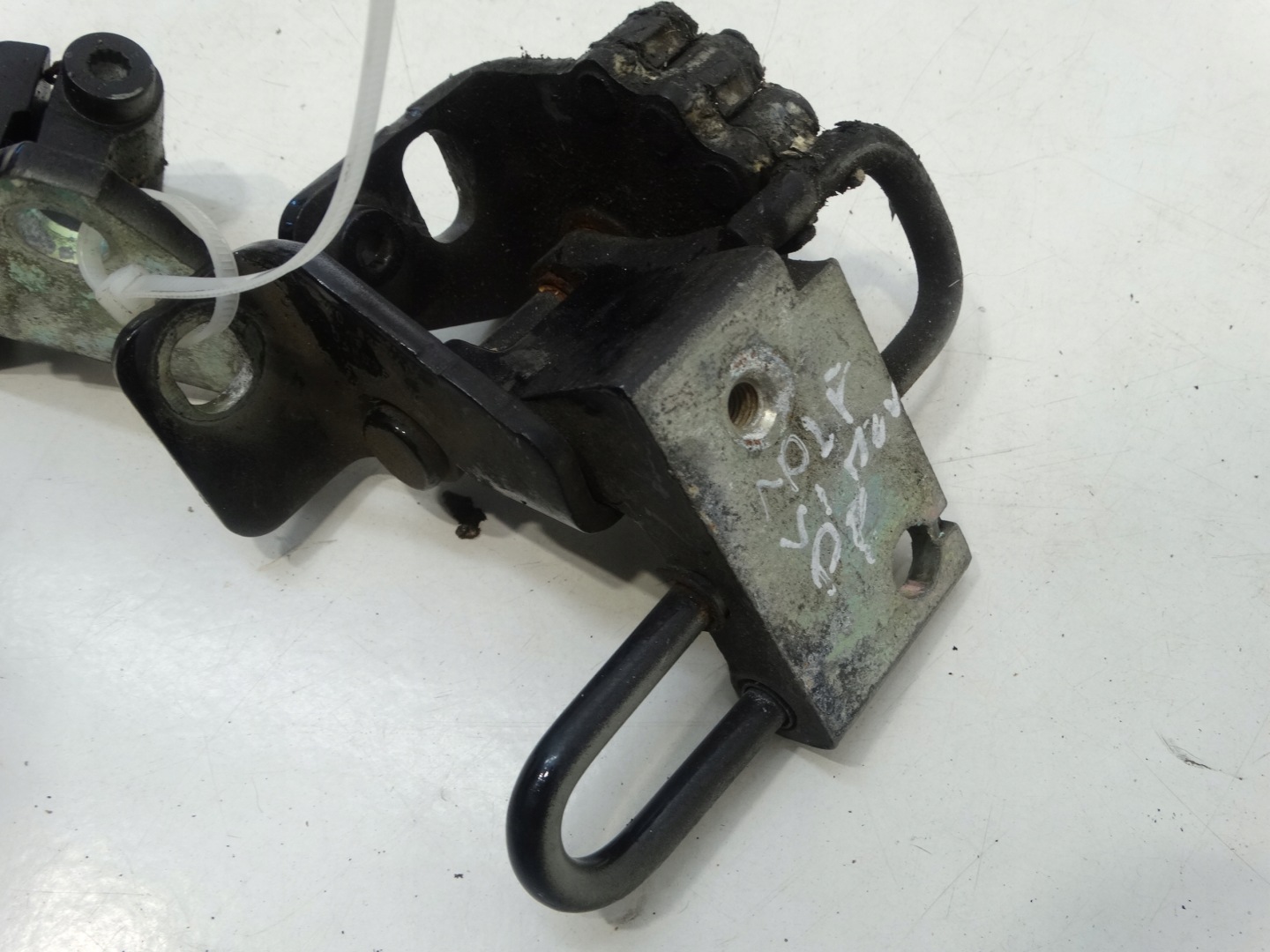 hinge door PRZEDNICH right front VOLKSWAGEN GOLF VI plus