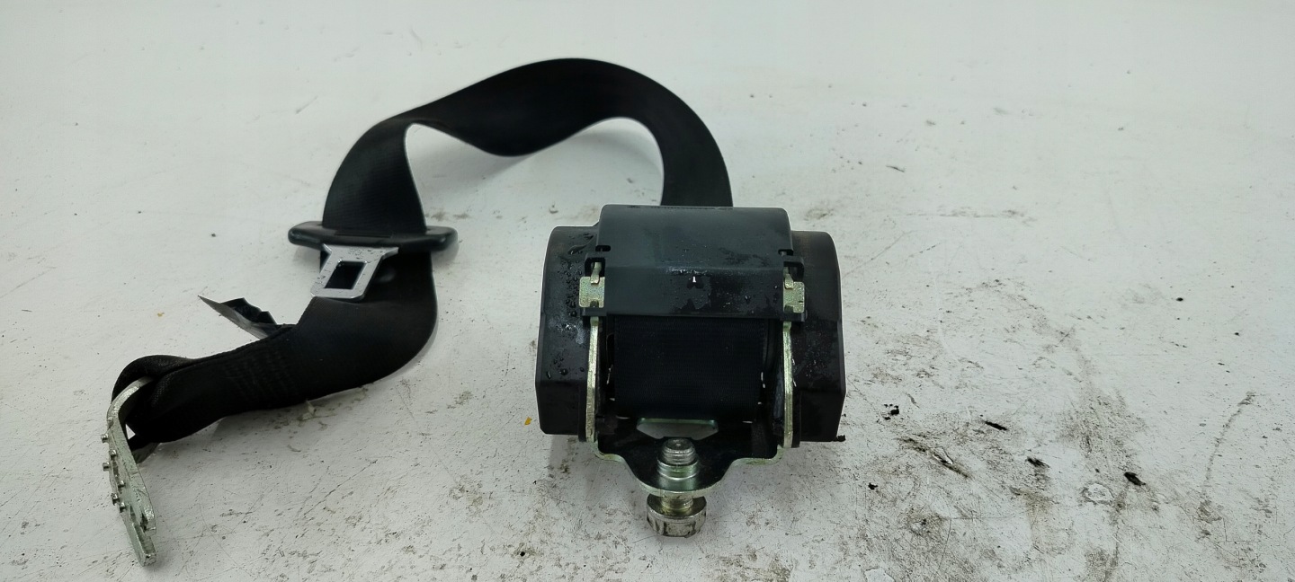 AUDI A4 B8 Gurten Sicherheits rechts links heck 8K0857805P