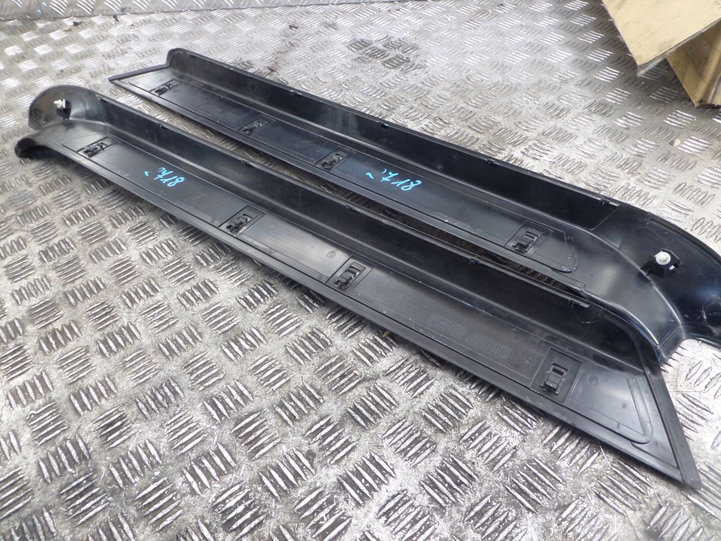 Mercedes-Benz OE A2076800074 A2076800174