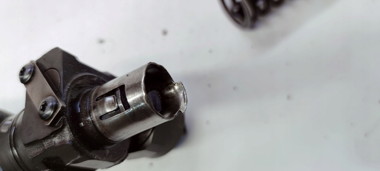 PUMPEDÜSE AUDI VW 1.9 TDI 038130073F BESCH.