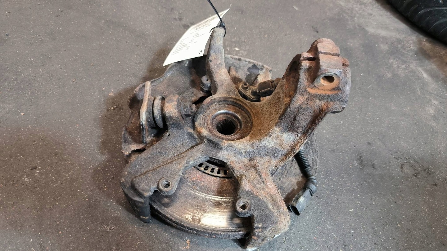 swing left front SKODA OCTAVIA and LIFT