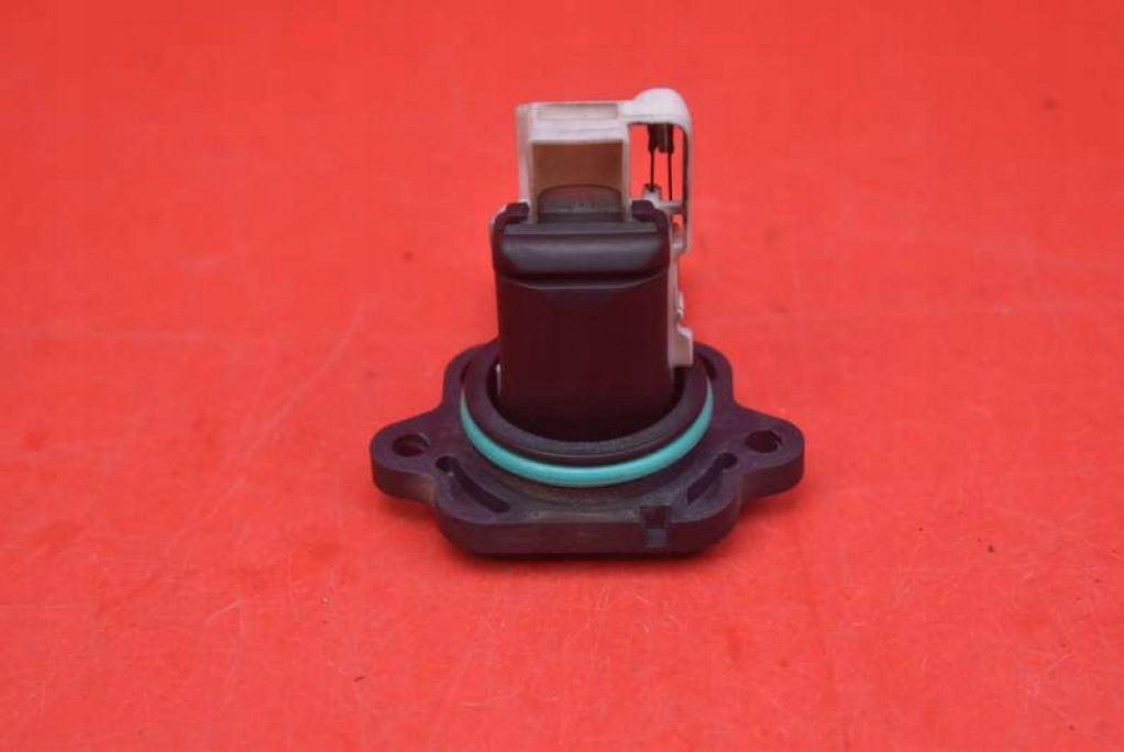 flow meter 7551638 BMW E90 E91 3.0xi 218 KM 04-10