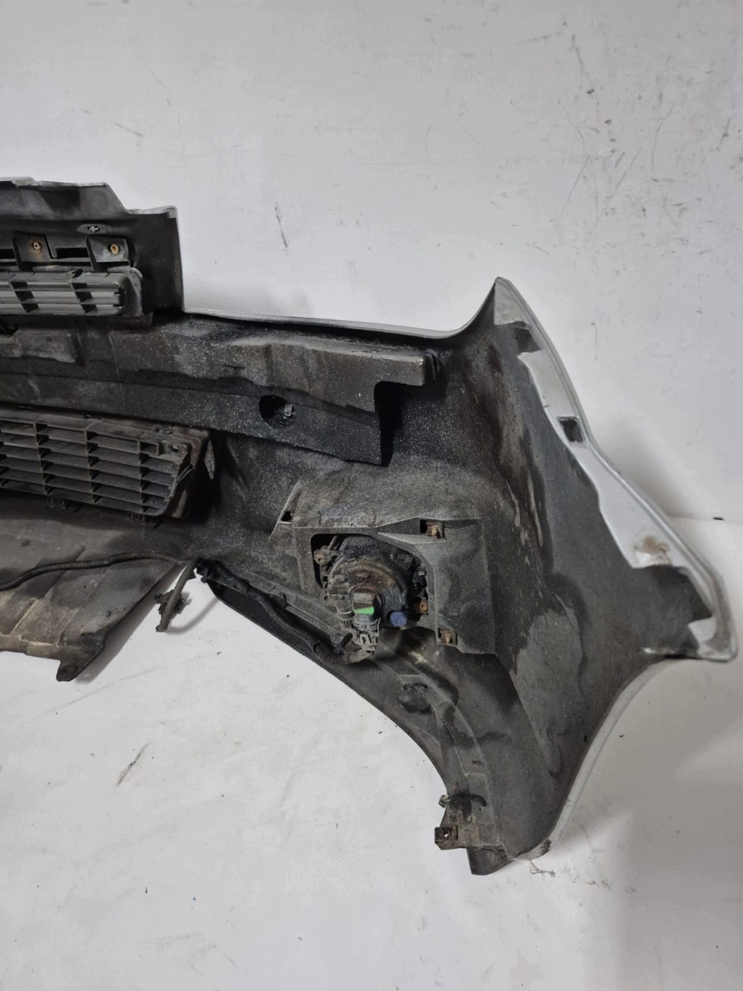 OPEL TIGRA B 04- bumper front front grill grid LAK.Z157 96162173