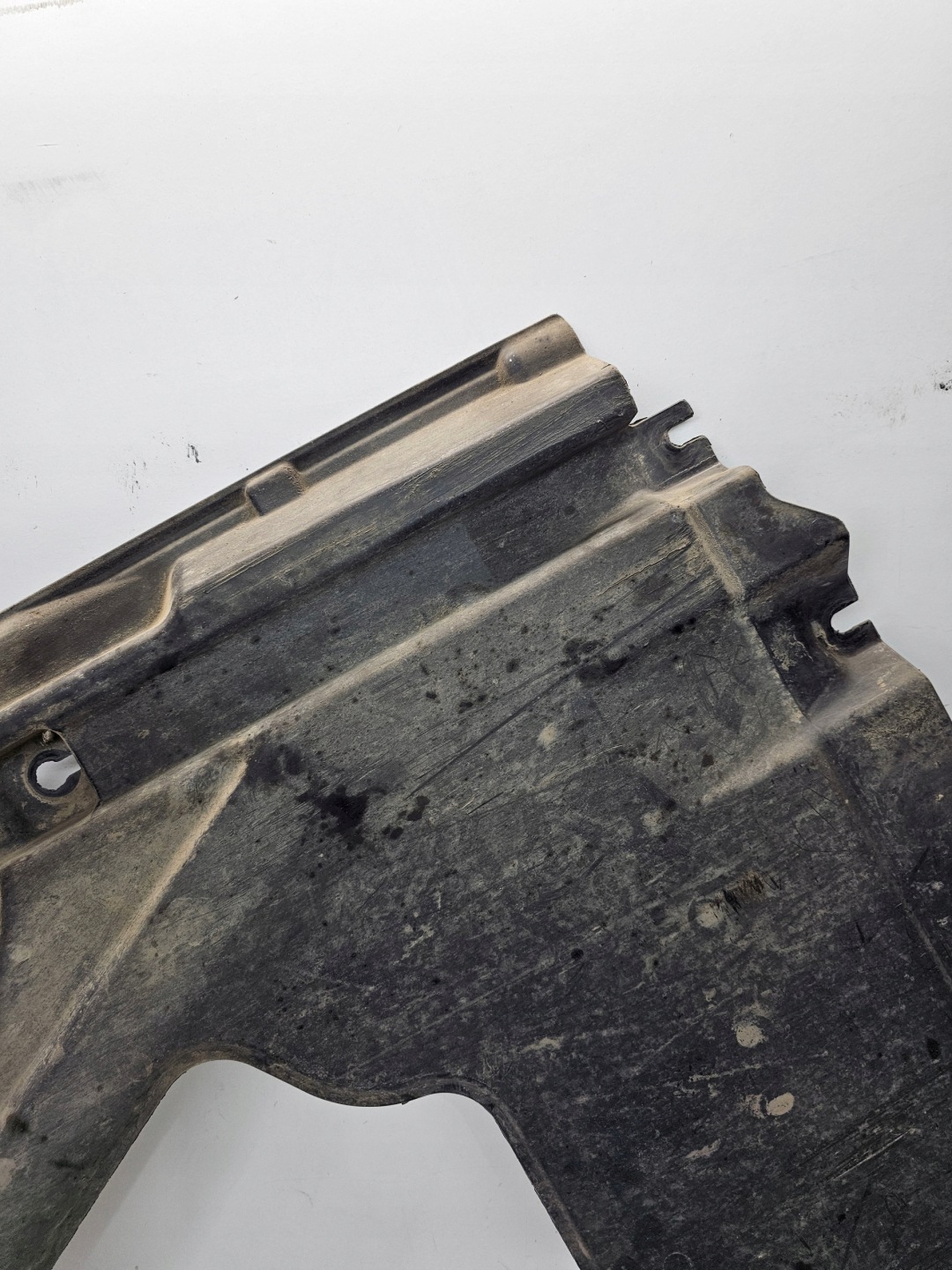 cover chassis right rear part AUDI A4 B9 8W0825216E