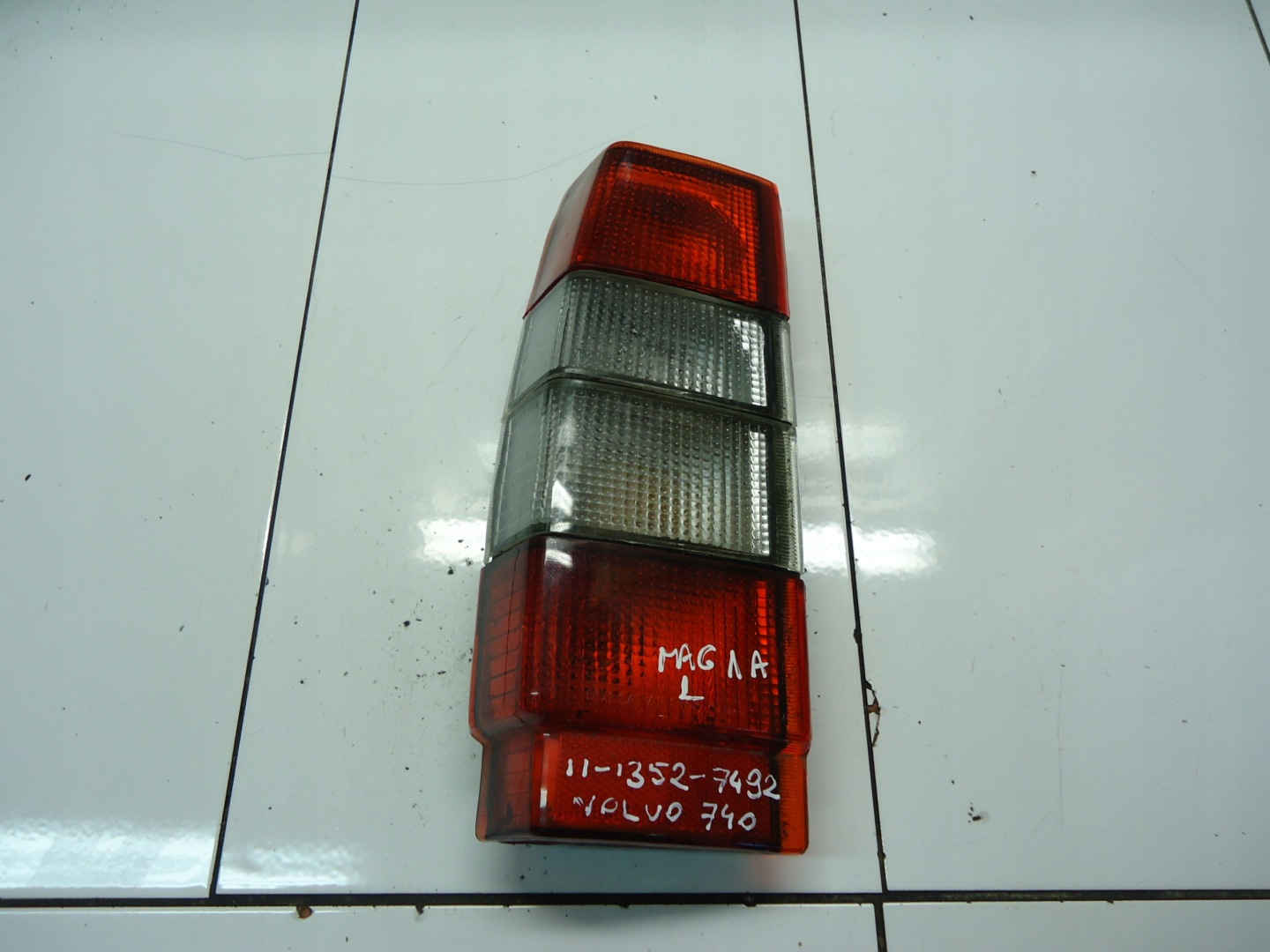 VOLVO 740 light left rear part 11-1352-7492