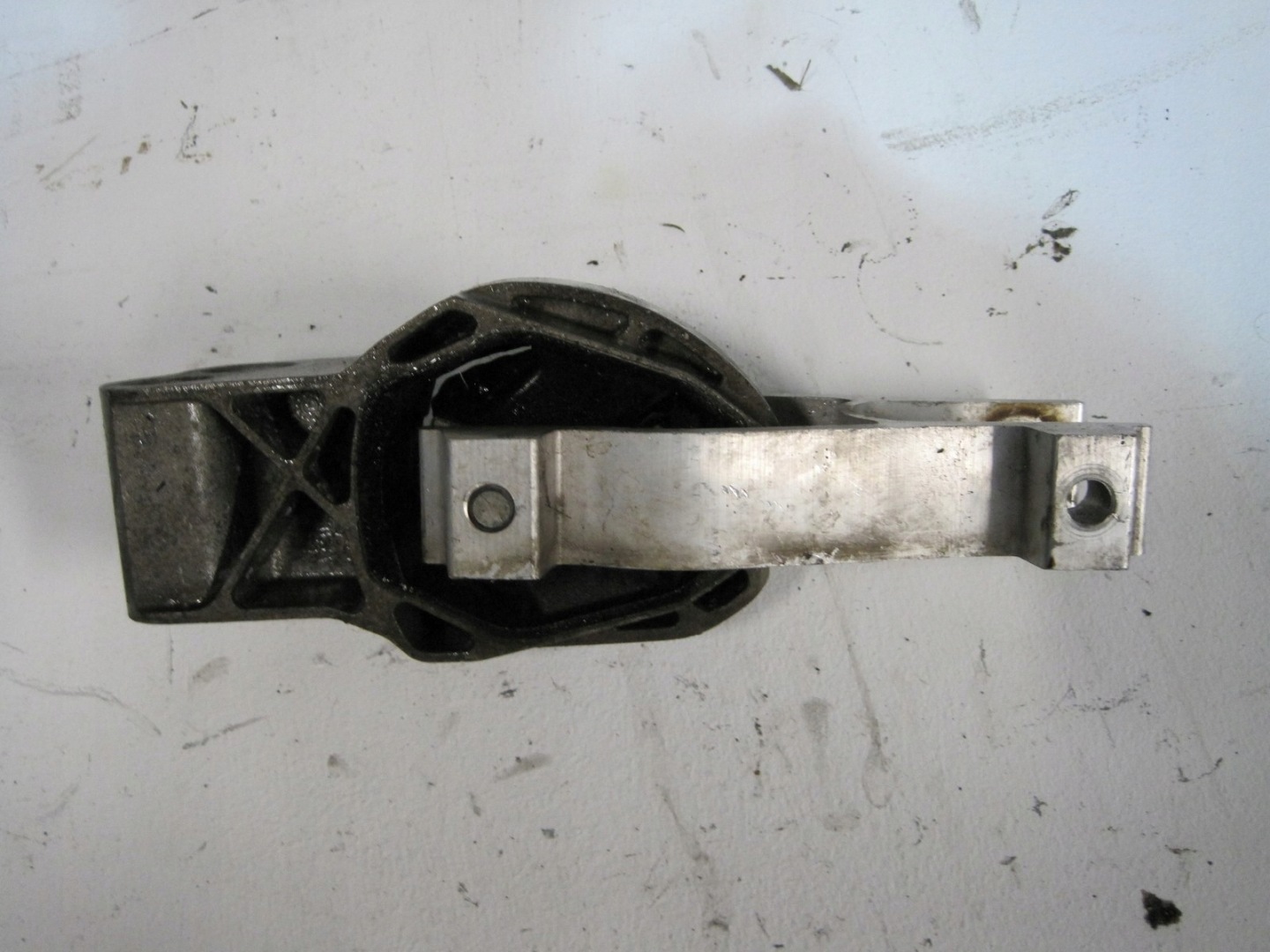 QUERLENKER HINTEN VOLVO XC40 2,0D 32137250