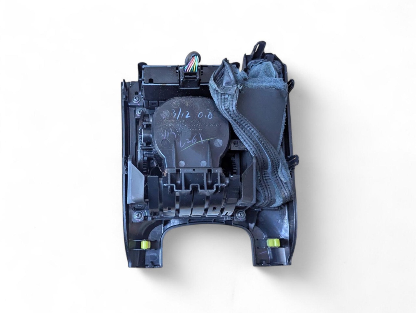 bracket for kubek front Lexus IS 2 XE20 2008 55620-53030