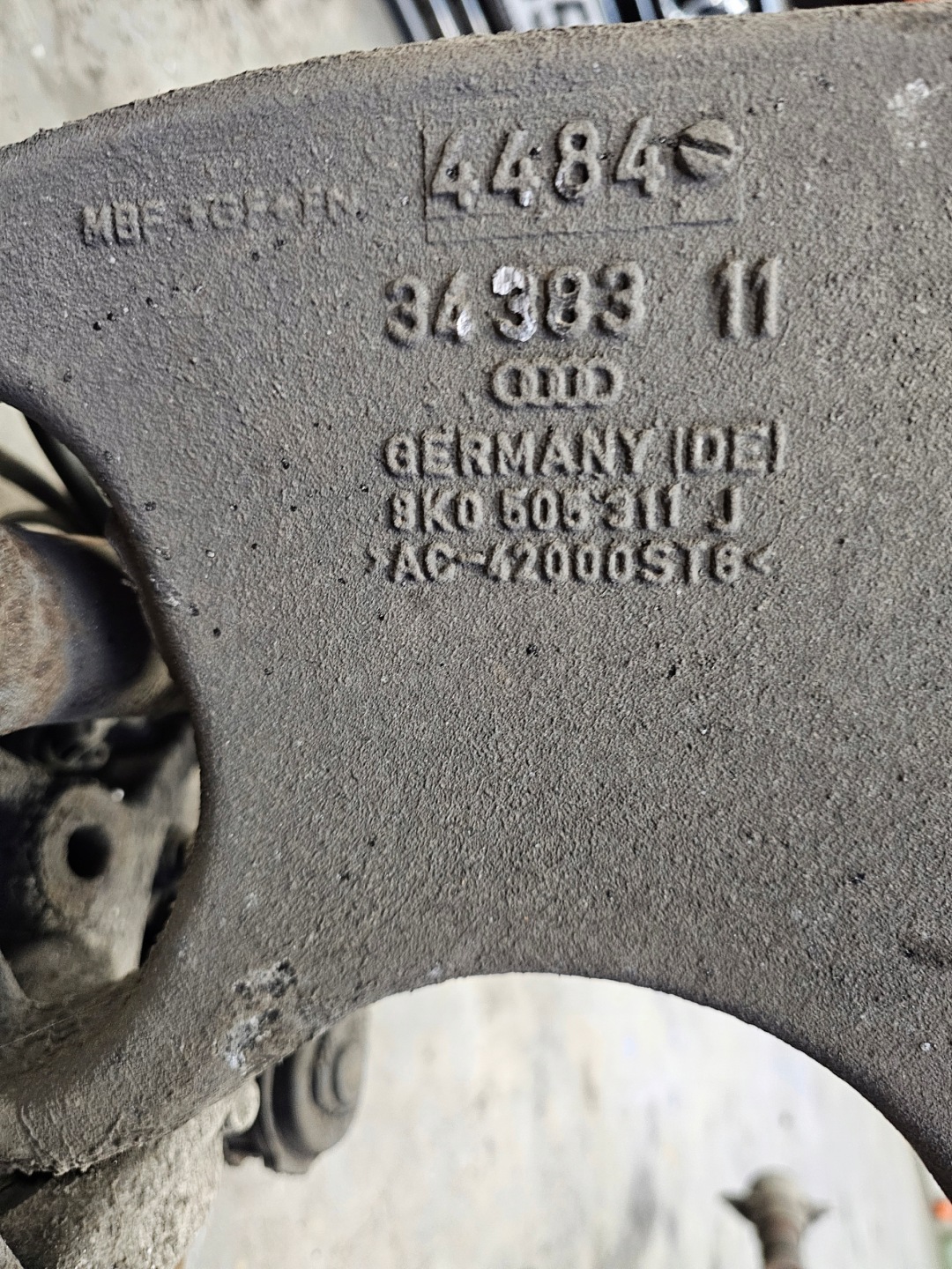 AUDI A6 C7 swing MCPERSON left rear part rear