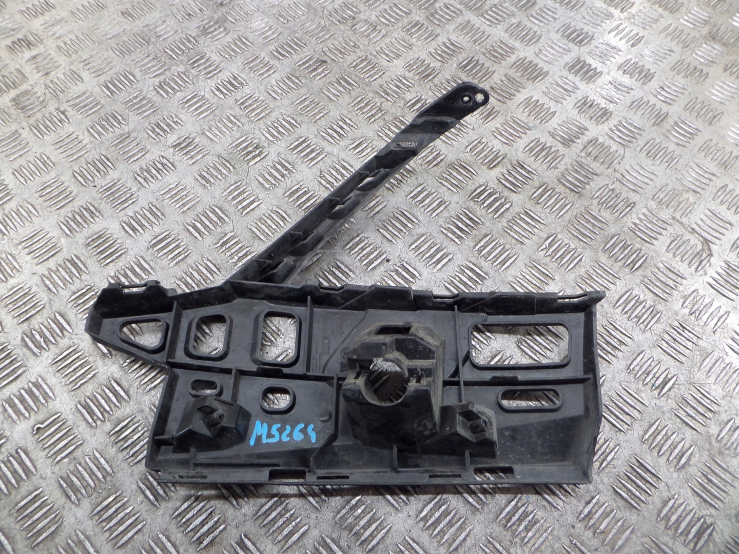 bumper bracket ORG right front SKODA OCTAVIA III LIFT 5E0807056D
